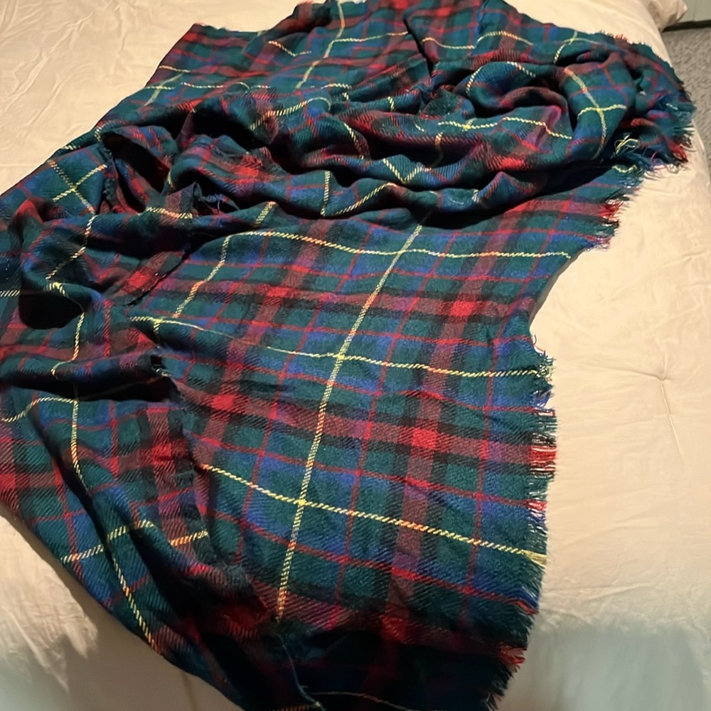 100% Acryclic Oversized scarf/ shawl